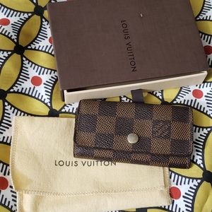SOLD SOLD SOLD Louis Vuitton KeyCase